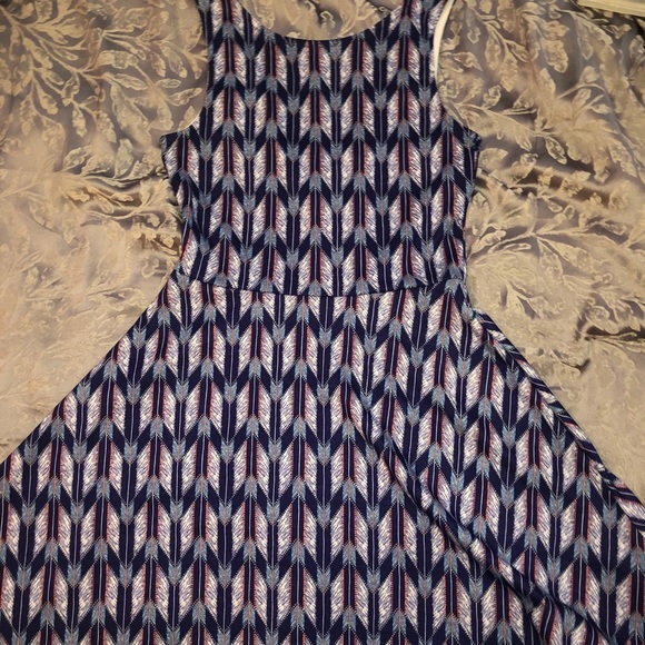 Patterned Dress - Picture 1 of 3